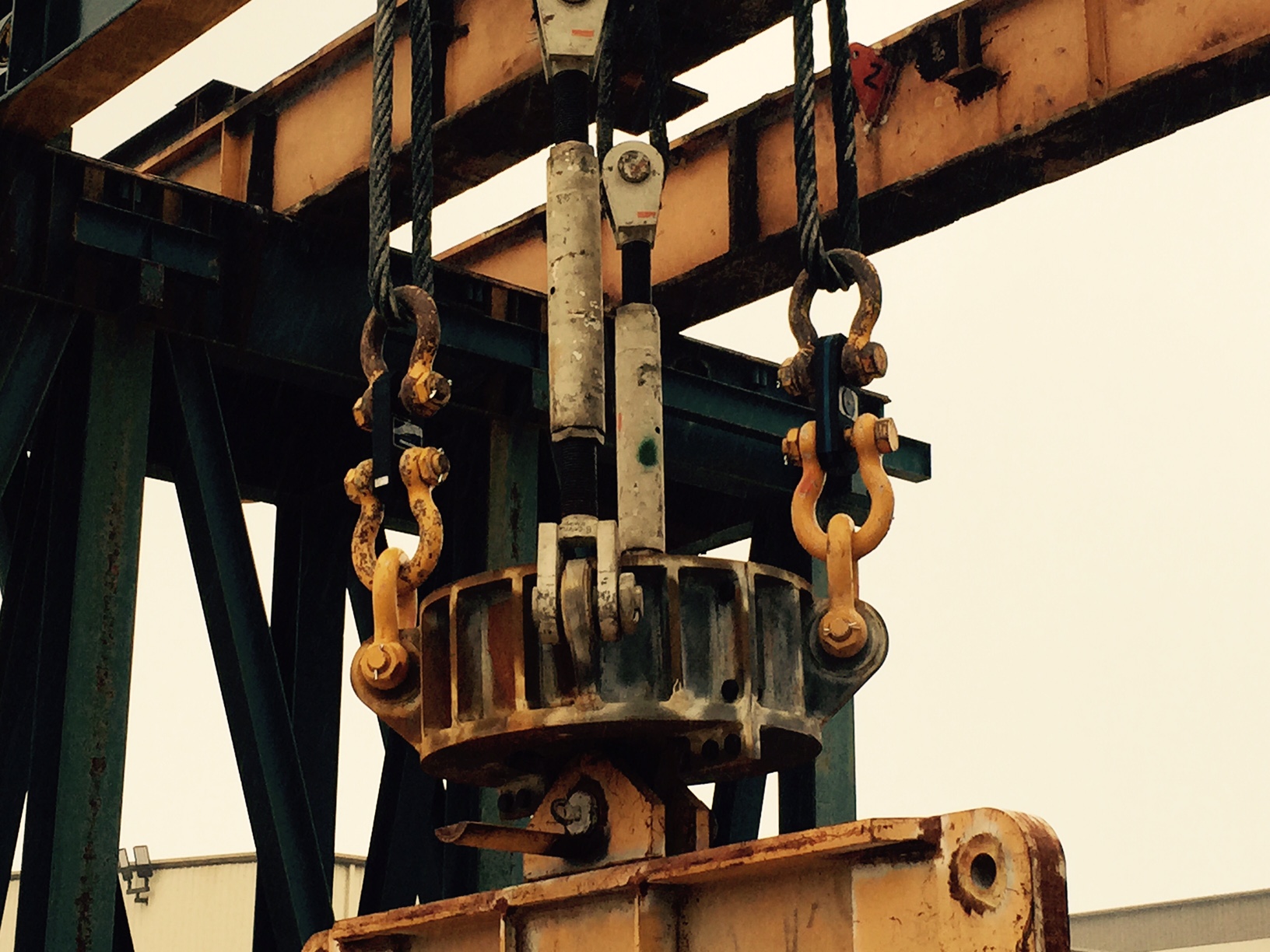 150 ton proof test versabar1